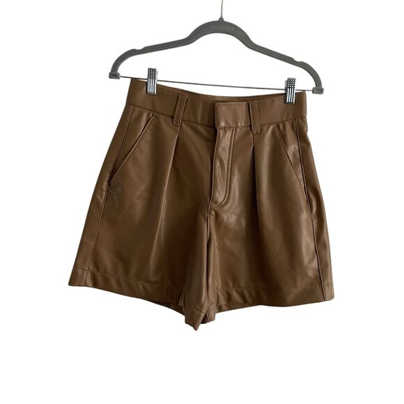 Abercrombie & Fitch Wmn S Pleated High Rise 6 Inch Vegan Leather Tailored Shorts - Picture 2 of 12